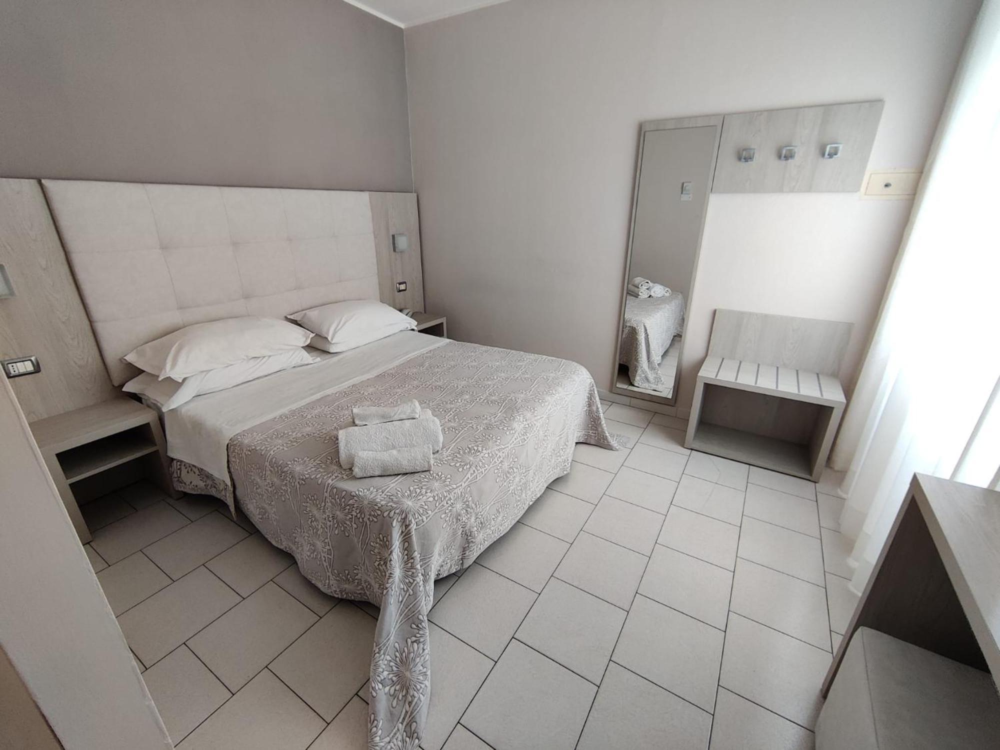 Hotel Stefan Room & Breakfast Гаттео-а-Маре Экстерьер фото