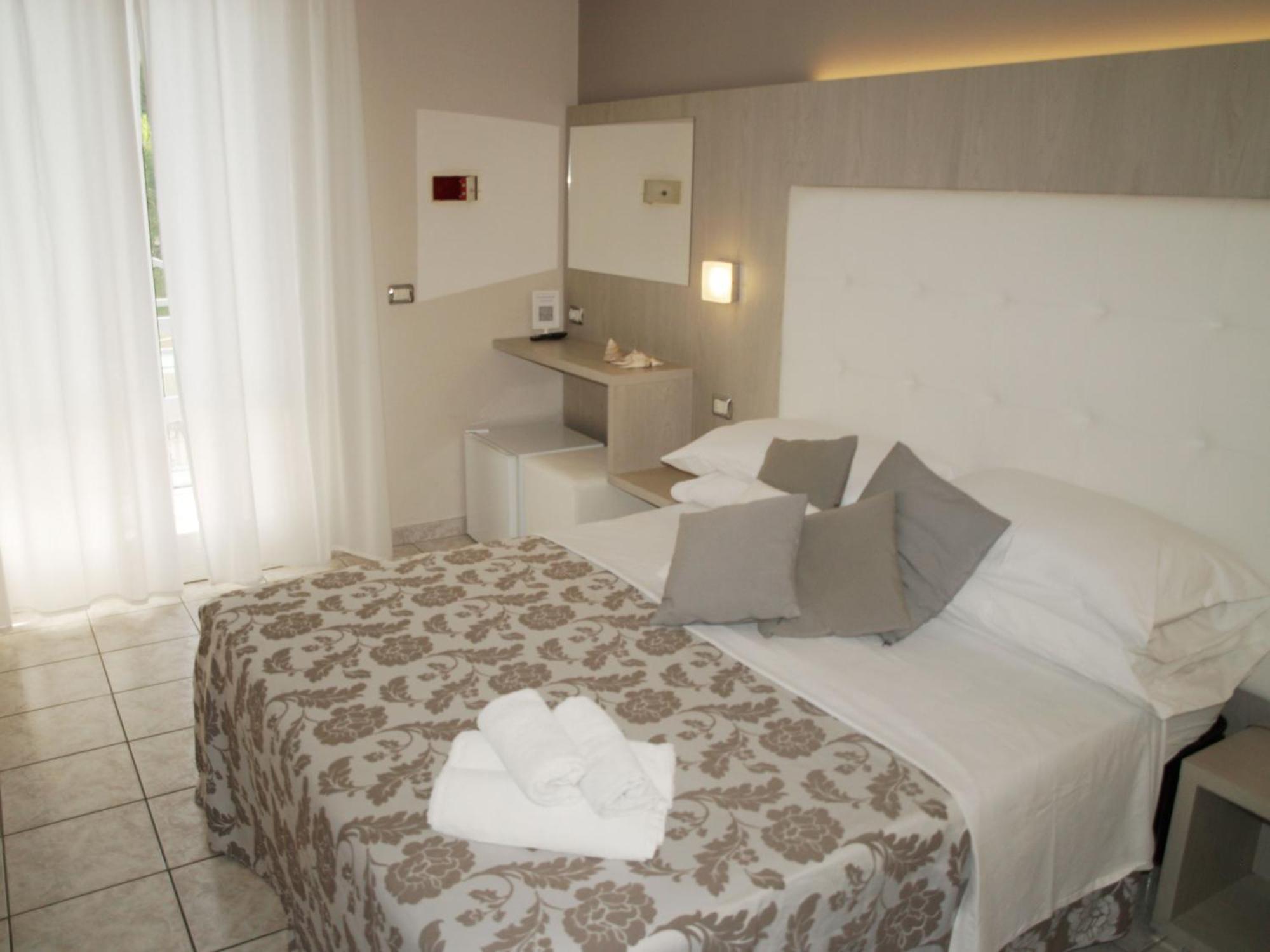Hotel Stefan Room & Breakfast Гаттео-а-Маре Экстерьер фото