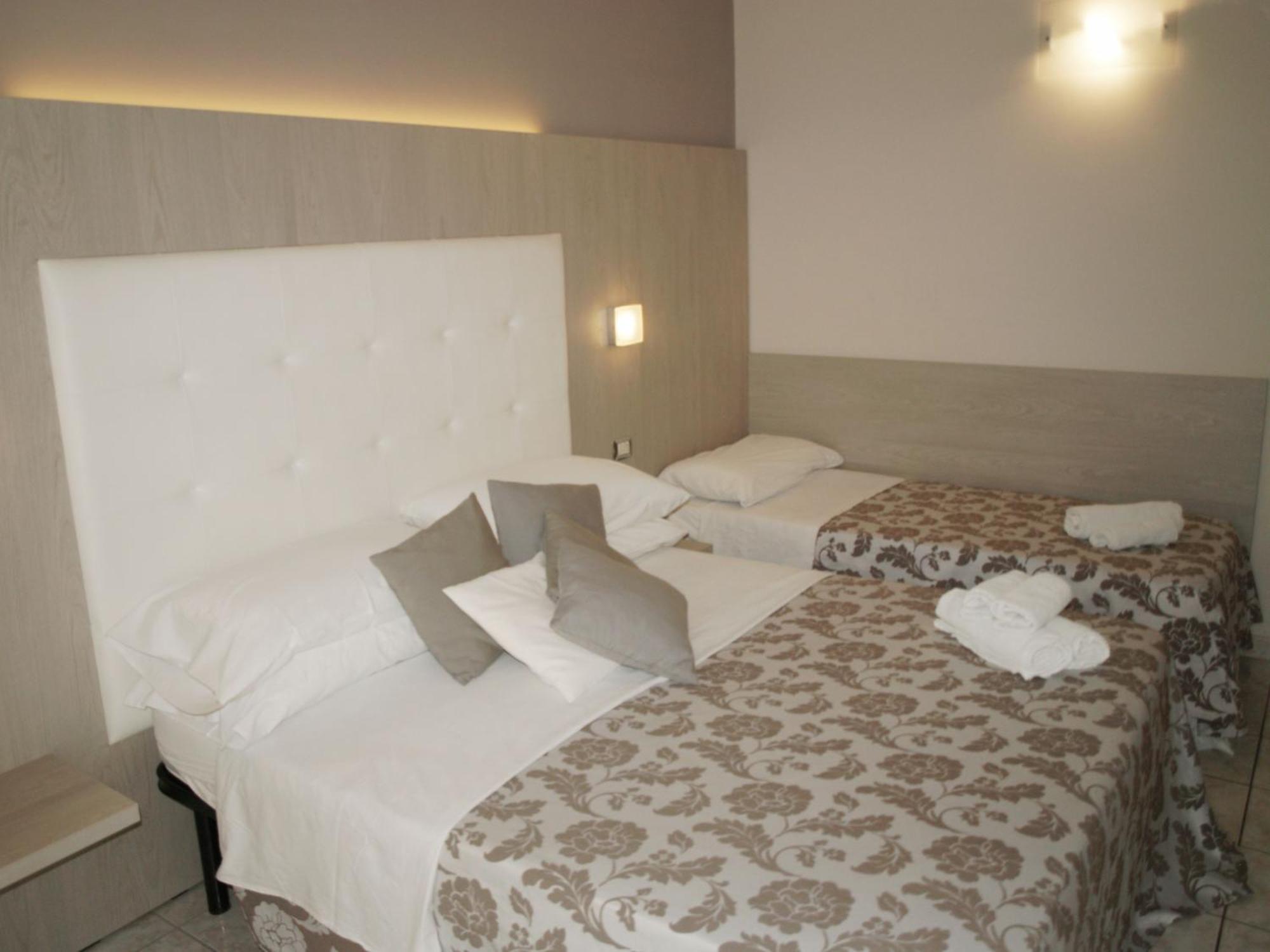 Hotel Stefan Room & Breakfast Гаттео-а-Маре Экстерьер фото