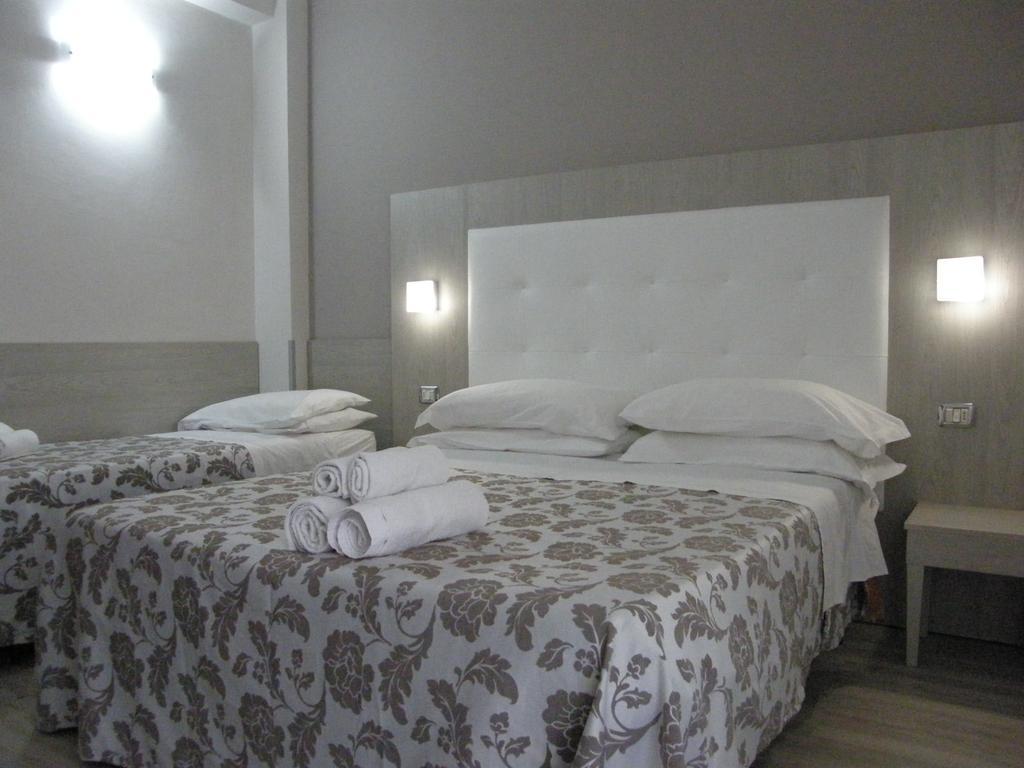 Hotel Stefan Room & Breakfast Гаттео-а-Маре Экстерьер фото