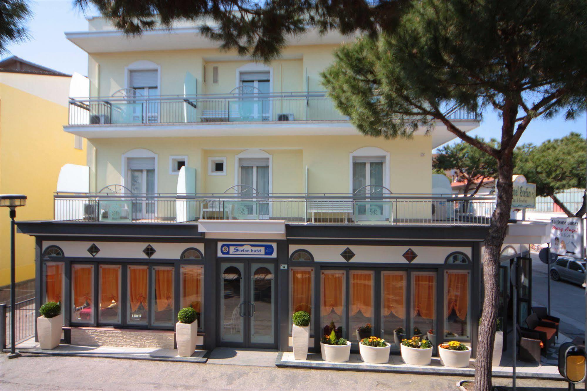 Hotel Stefan Room & Breakfast Гаттео-а-Маре Экстерьер фото
