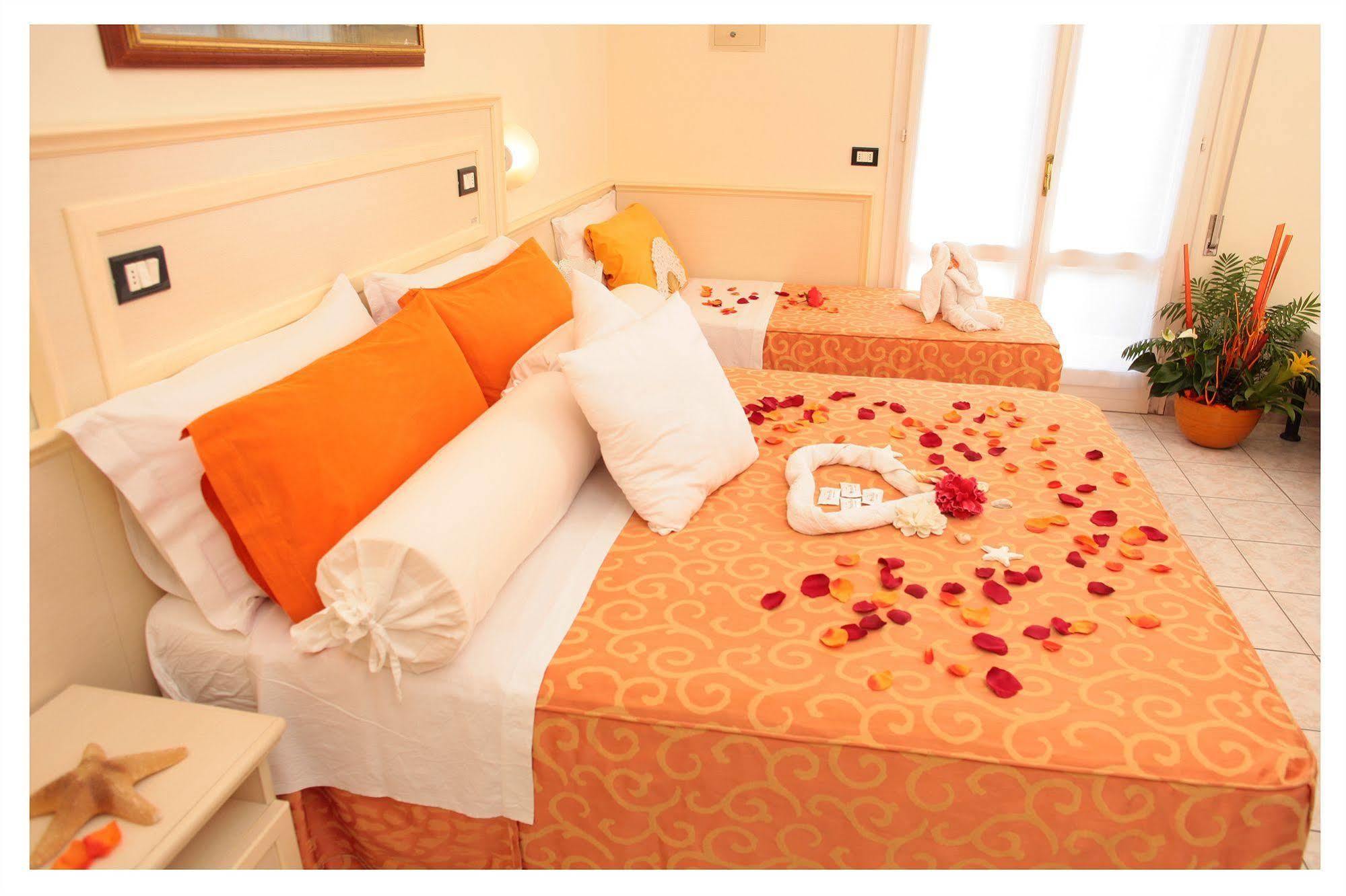 Hotel Stefan Room & Breakfast Гаттео-а-Маре Экстерьер фото